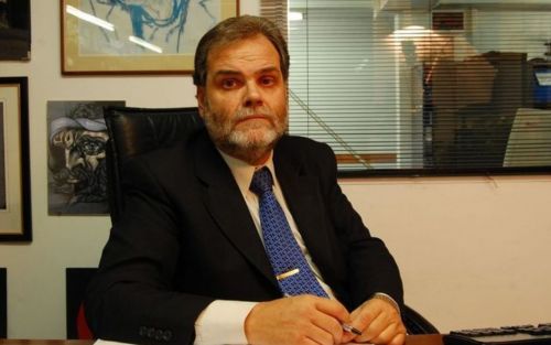 Eugenio Semino: “Las pensiones de Cristina son una muestra pornográfica de poder”