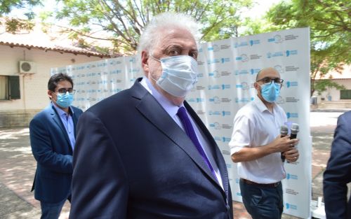 Ginés González García salió a aclarar “informaciones falsas” sobre la vacuna rusa Sputnik V