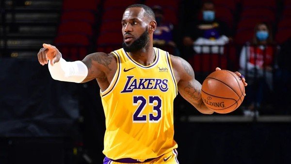 Cuanto Mide El Pie De Lebron James