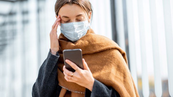 Apple encontró la manera de desbloquear un iPhone con Face ID usando barbijo