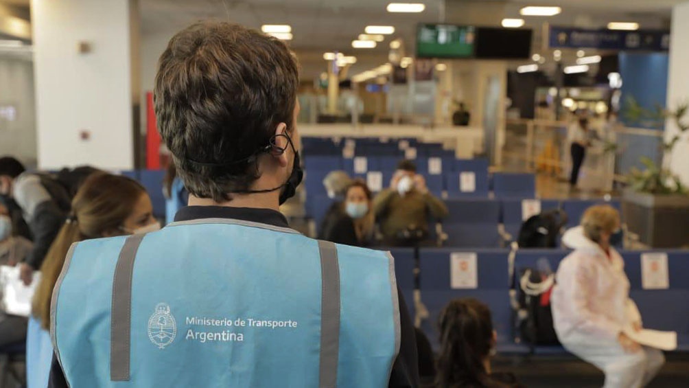 “El pasajero hace el pago, luego se hace el hisopado y luego tiene que esperar el resultado”.