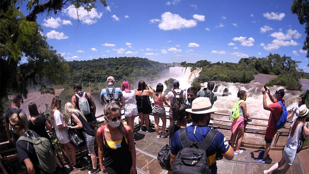 Lammens: "claramente no es el turismo el problema" en el crecimiento de contagios.