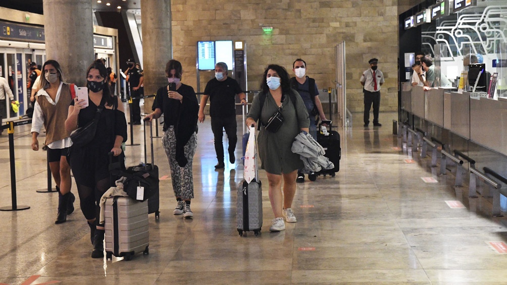 Meoni: "Todos los argentinos van a poder hacerlo desde todos los aeropuertos, desde este aeropuerto, a cualquier lugar de la Argentina”.