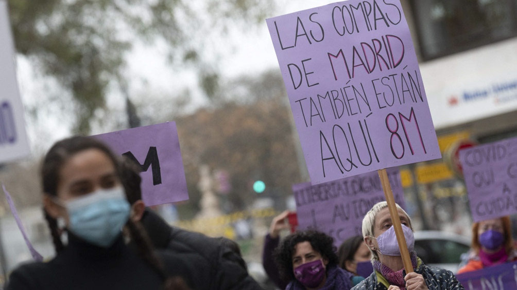 Mujeres en España salieron a la calle para manifestarse en contra de la violencia machista.