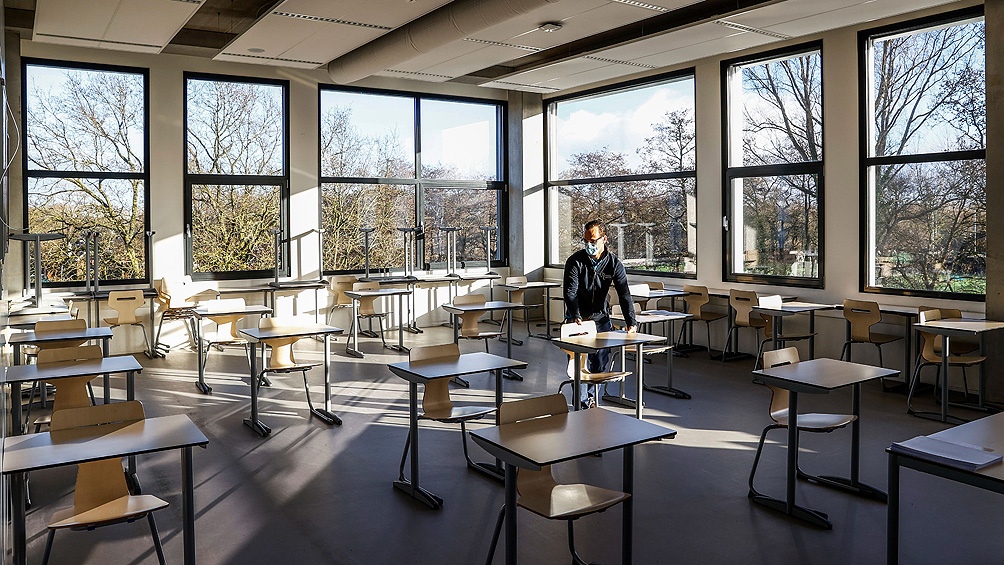 La pandemia de coronavirus provocó que la semana pasada estuvieron cerradas unas 2.300 escuelas en Alemania.