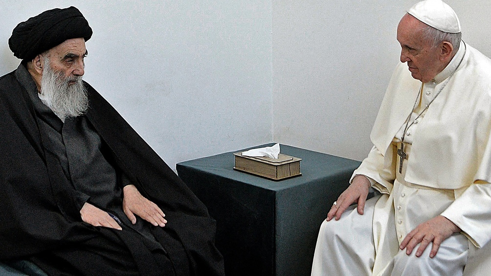 Francisco visitó a Al-Sistani en su residencia.