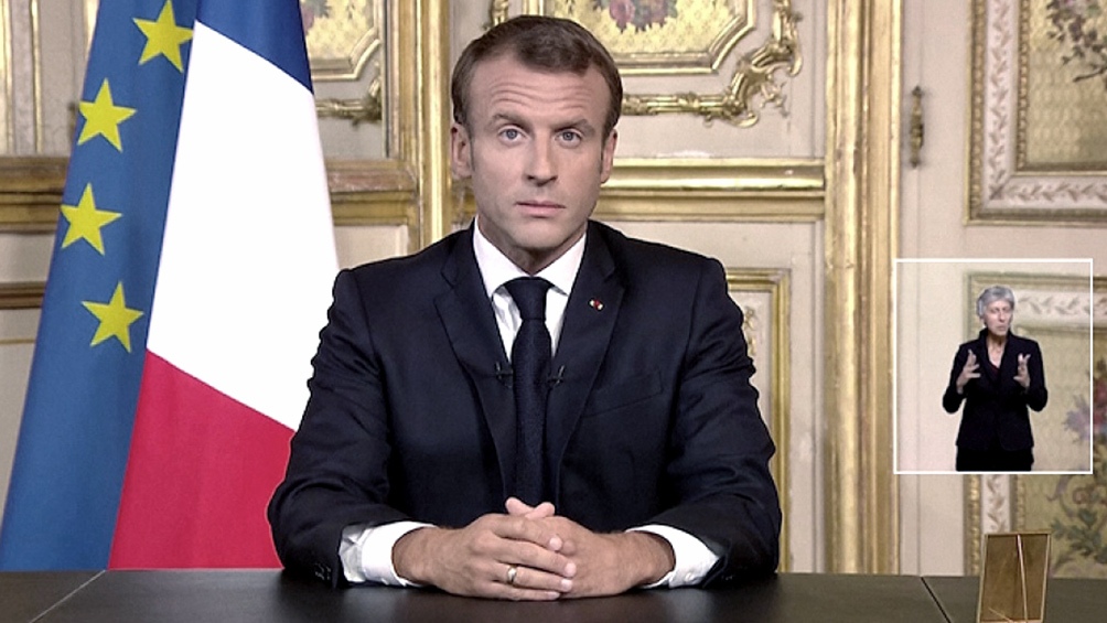 Macron remarcó que el pacto permitirá a los binacionales "vivir plenamente su pertenencia a nuestros dos países" 