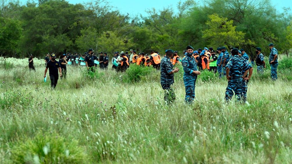 Además del personal, se enviaron a la zona cuatro canes rastreadores y un georradar.