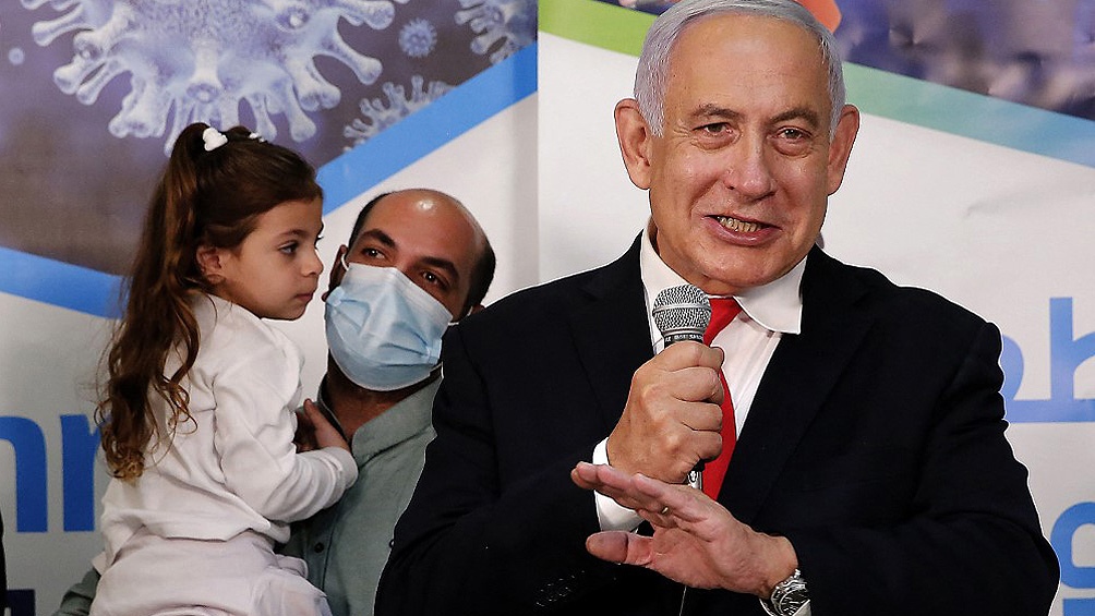 Benjamín Netanyahu había anticipado que los niños pronto comenzarían a recibir vacunas