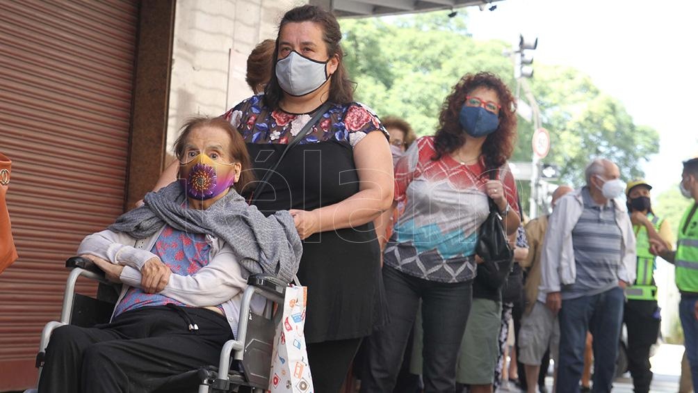 En la Ciudad Autónoma de Buenos Aires (CABA) se aplicó vacunas al 4,9% de la población.