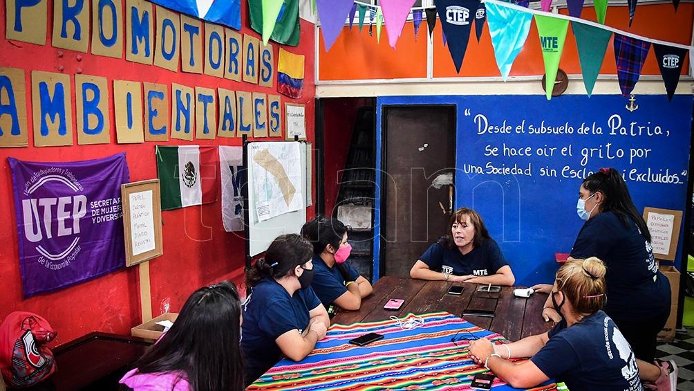 Las producciones que no se vendieron "se donaron a comedores o a centros que estaban generando una vianda para poder entregar a familias".