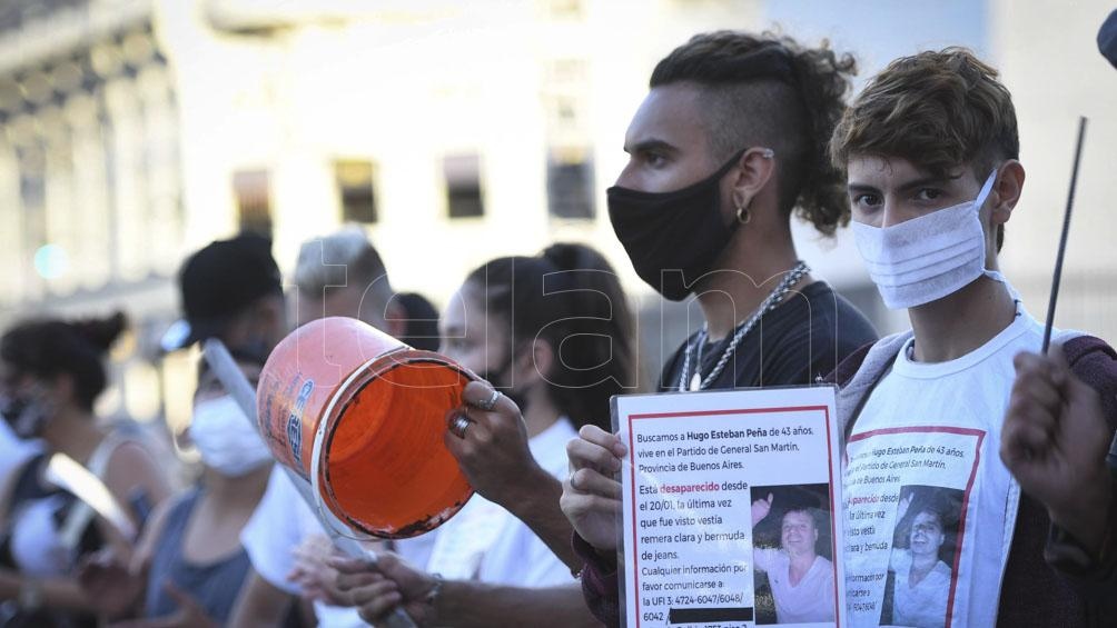 Marcha en el Obelisco para acelerar los tiempos de búsqueda del ejecutivo desaparecido.