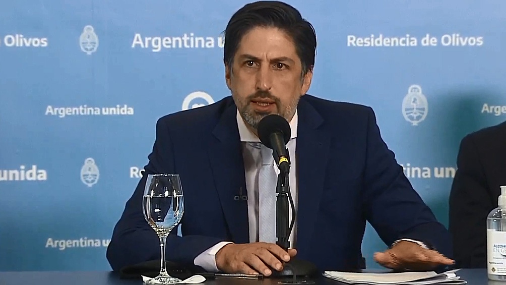 Se proyecta llegar a más de 750 mil becarias y becarios