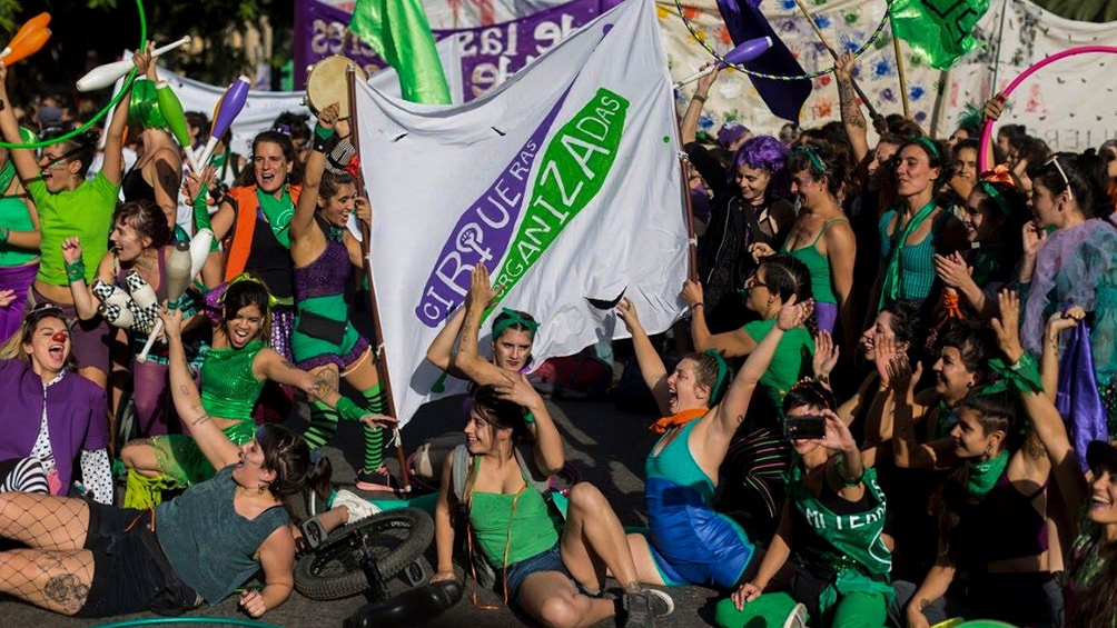 Desde 2015, con el llamado a movilizarse del colectivo Ni Una Menos, los movimientos feministas expandieron su presencia en el espacio público.