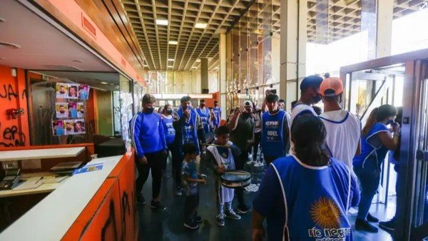 Militantes de la CTA entraron al diario de Río Negro y generaron destrozos en la redacción