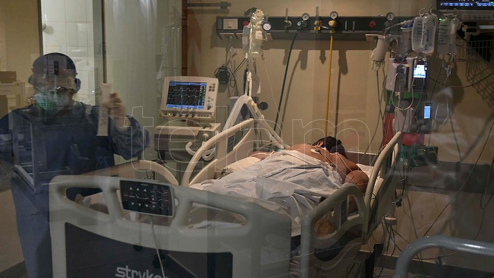 Según informó la cartera sanitaria, son 3.521 los internados en unidades de terapia intensiva.