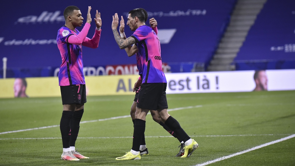 El encuentro se jugó en el estadio Groupama Stadium, en Lyon, y Ángel Di María marcó el tercer tanto de PSG. 