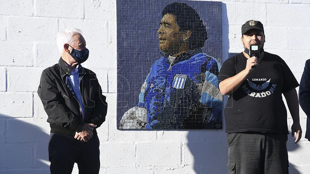 El presidente de Racing, Víctor Blanco, presente en el acto en homenaje a Diego Maradona