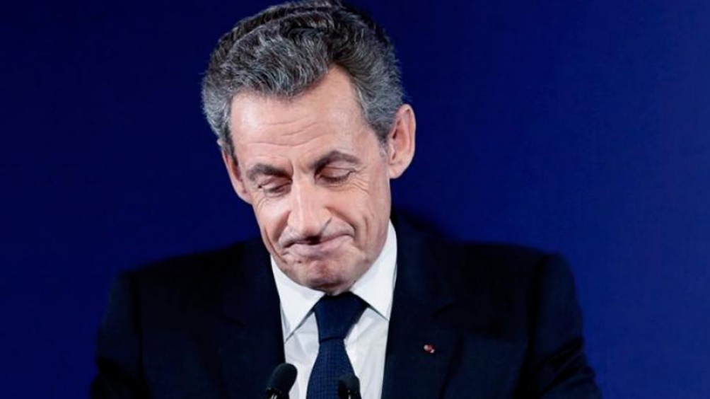 Sarkozy fue condenado en primera instancia a tres años de prisión, dos en suspenso y uno de cumplimiento efectivo