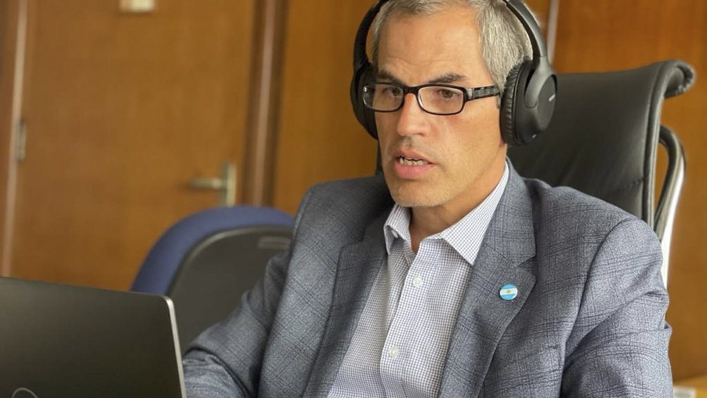 Para Tosi, la tasa implícita de rentabilidad medida en dólares del 15,9% bajo a un valor inferior al 6,5%.