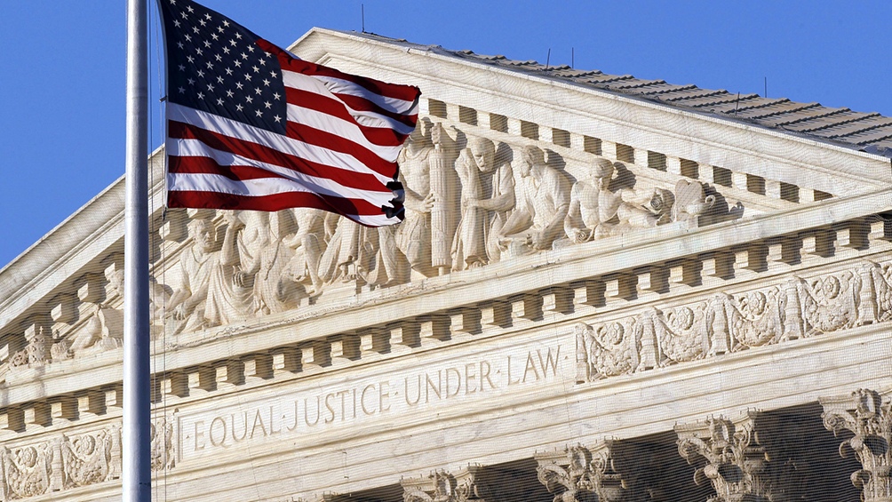 Un tribunal avaló el derecho de los estados a limitar la portación de armas en público