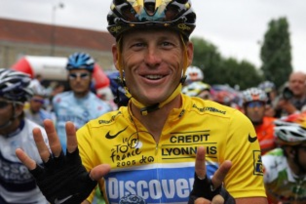 Acusan al exciclista Lance Armstrong de "doping tecnológico"