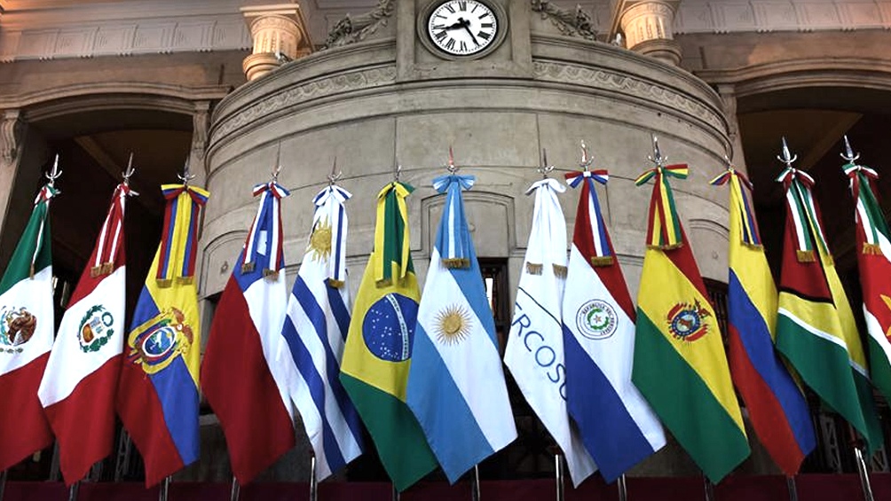 El Gobierno argentino formalizó hoy su propuesta de modificación del Arancel Externo Común (AEC) del Mercosur durante la reunión del Grupo Mercado Común (GMC)