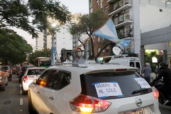 Diputados de la oposición piden declarar a la educación como esencial