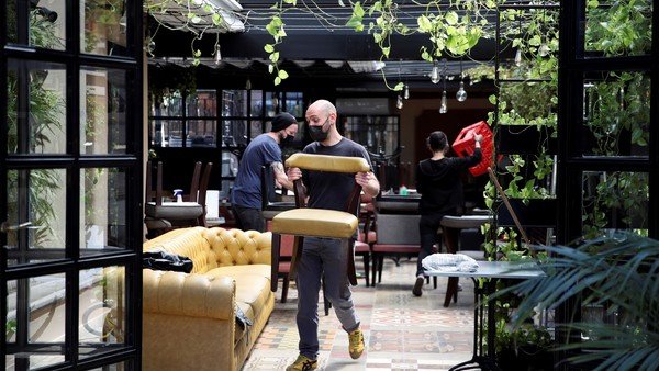 Del rojo y naranja al amarillo: Italia inicia la apertura pese al temor a una nueva ola de coronavirus