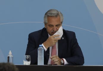 El error de Alberto Fernández al agradecer un mensaje de Pedro Sánchez