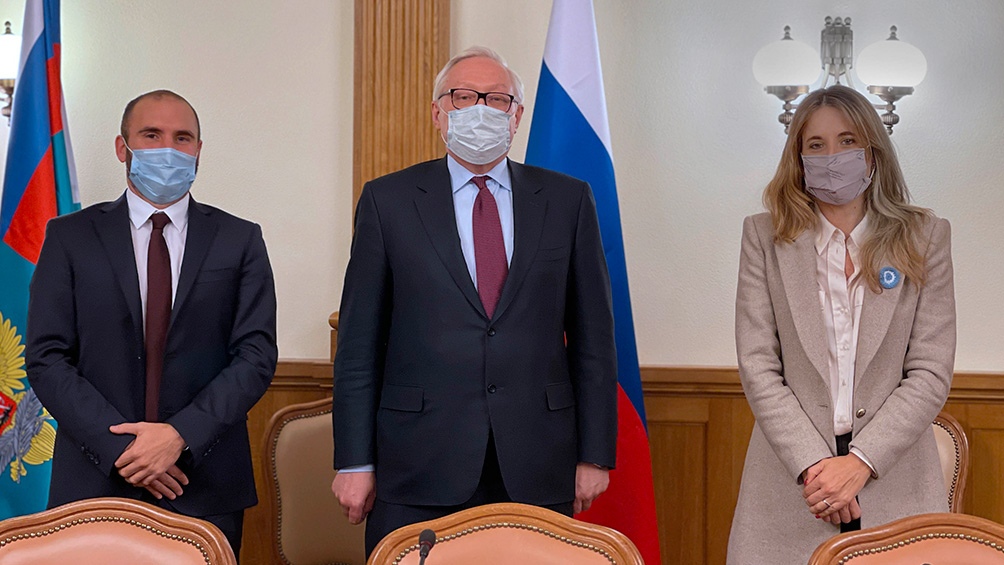 Guzmán, Ryabkov y Nicolini se reunieron este lunes en Moscú