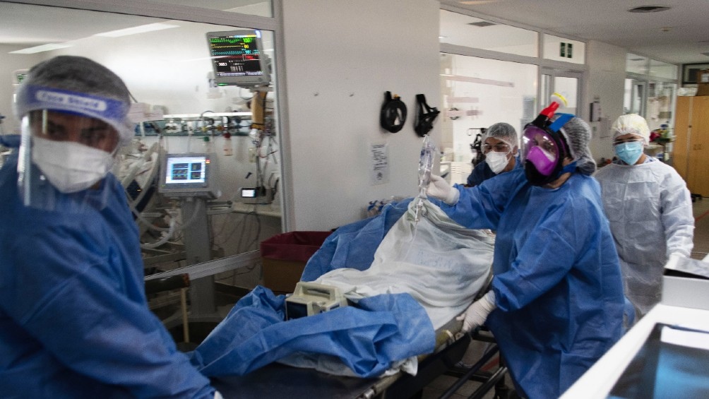 Los expertos consideran que la Argentina atraviesa la mayor crisis sanitaria desde el inicio de la pandemia.