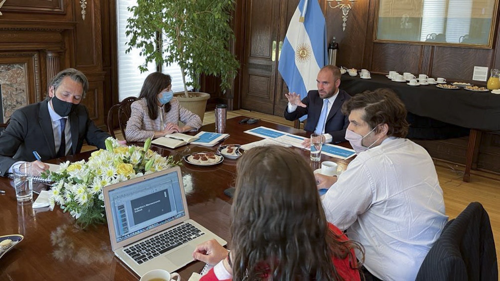 Guzmán: "El principal objetivo que se busca es que el acuerdo tenga un sentido que es el de ayudar a la Argentina".