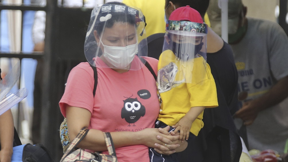 "Para acabar de una vez por todas con la pandemia necesitamos un acceso equitativo a las vacunas para todos, en todas partes", dijo.
