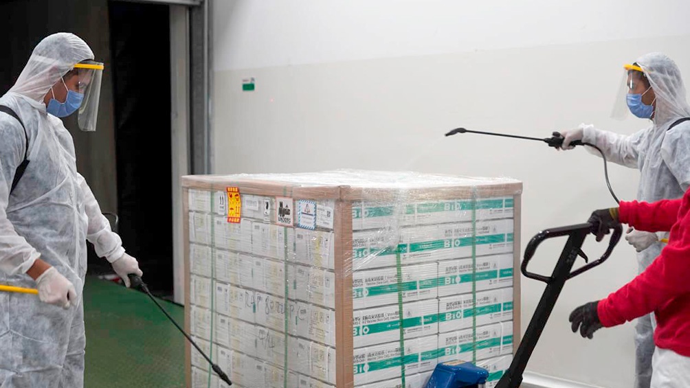 Las dosis llegarán en tres vuelos.