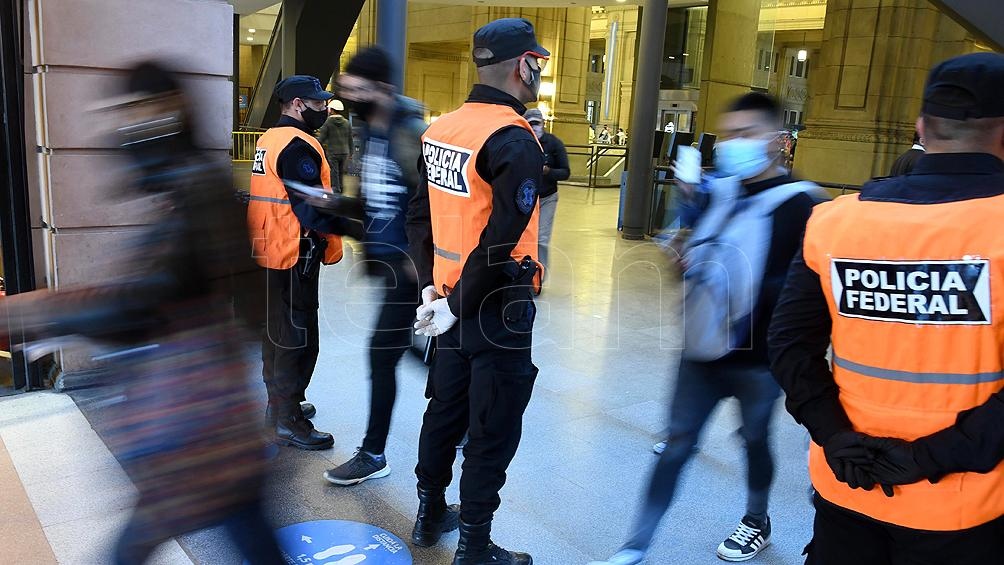 Frederic: "También acordamos ser en nuestro caso más estrictos en los controles en las terminales, especialmente en Constitución en las horas pico"