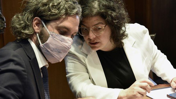 Reunión urgente de gabinete por la falta de control sobre las nuevas restricciones