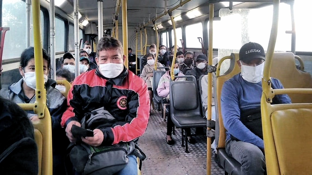 El Ministerio recordó que el transporte público es solo para pasajeros y pasajeras esenciales que cuenten con Certificado Único Habilitante para la Circulación, DNI, número de SUBE vinculado al certificado y tapaboca obligatorio.