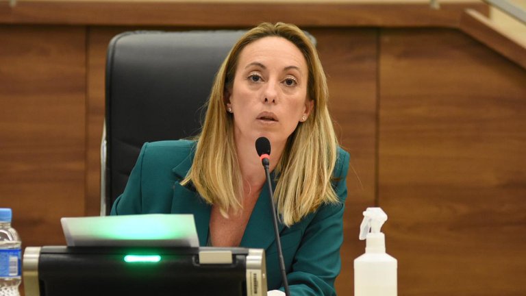 En Rosario quieren que sea obligatorio que quienes cobran planes sociales se capaciten y realicen trabajos para la Municipalidad