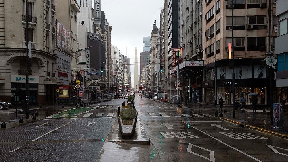 Una imagen poco habitual: calles vacías y avenidas sin embotellamientos.