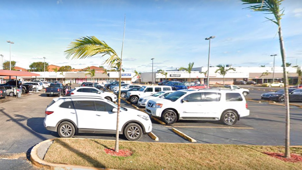 El tiroteo ocurrió en un salón de billar situado en un polígono comercial cerca de Miami Gardens