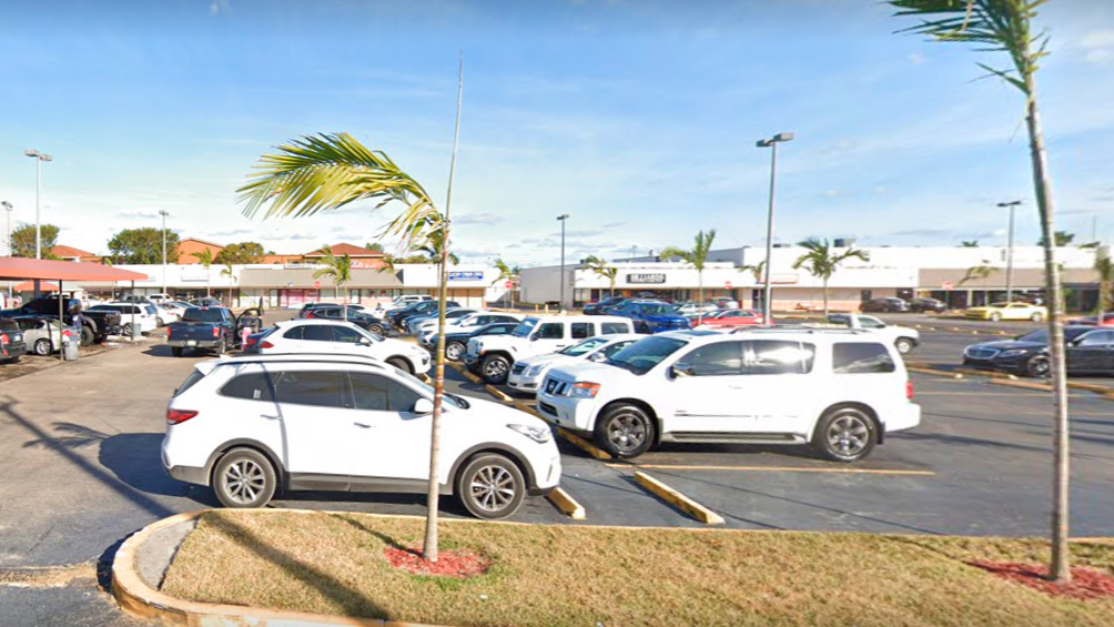 Dos muertos y al menos 20 heridos en un tiroteo en Miami