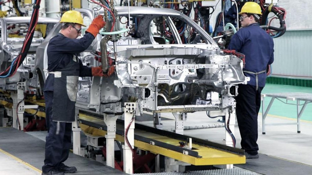 La industria automotriz se deberá adecuar a la utilización de energías limpias.