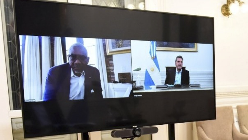Legisladores demócratas de Estados Unidos lanzaron una iniciativa para que países muy afectados por la pandemia, entre ellos la Argentina, pueden ser eximidos por un tiempo, de ciertas obligaciones.