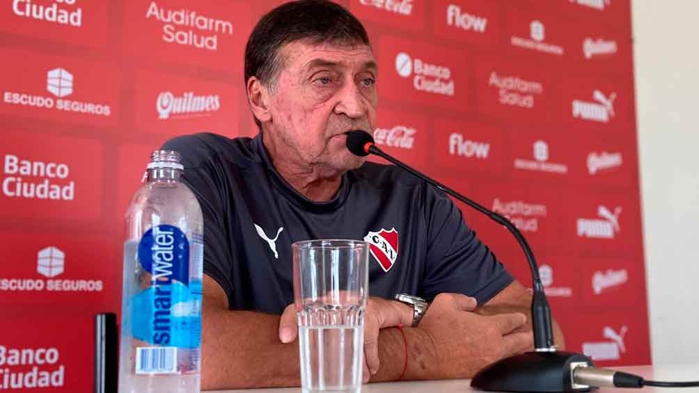 Falcioni al comando del "Rojo" busca la clasificación a cuartos en la LPF (Foto: @Independiente) 