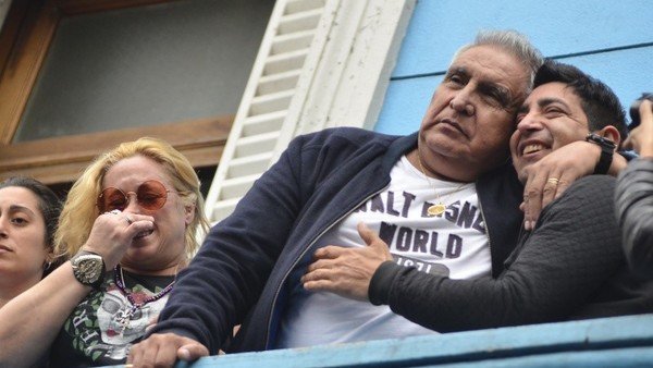 “La gente lo ve al Pata Medina y dice ‘ahí va Bin Laden'”, dijo el hijo del sindicalista tras el desplante en Ensenada