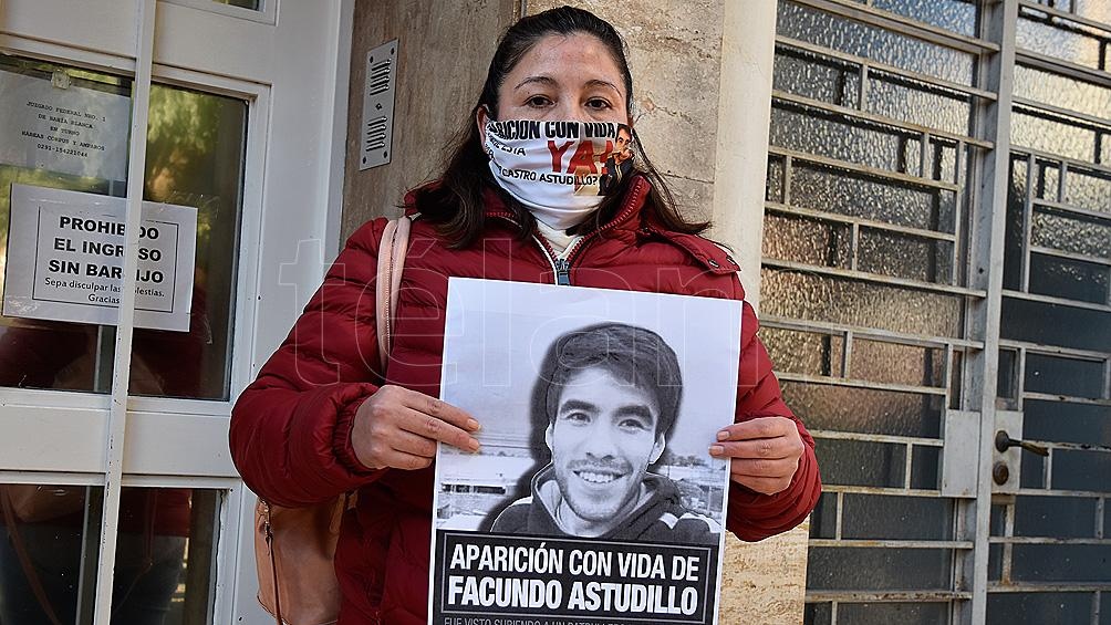La madre del joven convocó al “bocinazo” que a las 19 de este viernes se realizará en todo el partido de Villarino.