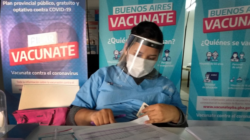 El jueves fueron inmunizadas 33.017 personas en la provincia de Buenos Aires.