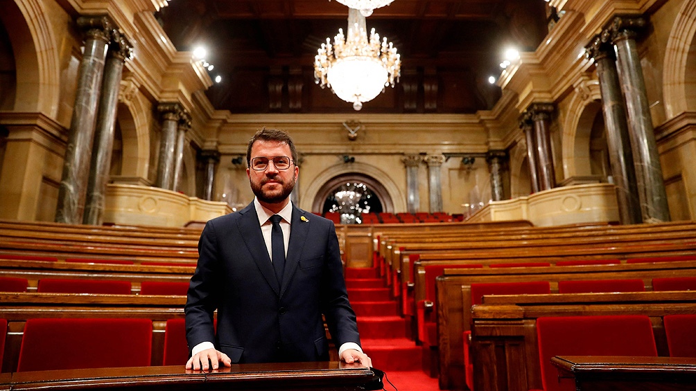 El Presidente electo, que hasta la fecha ejerció en funciones, prometió gobernar "con humildad personal y ambición colectiva".