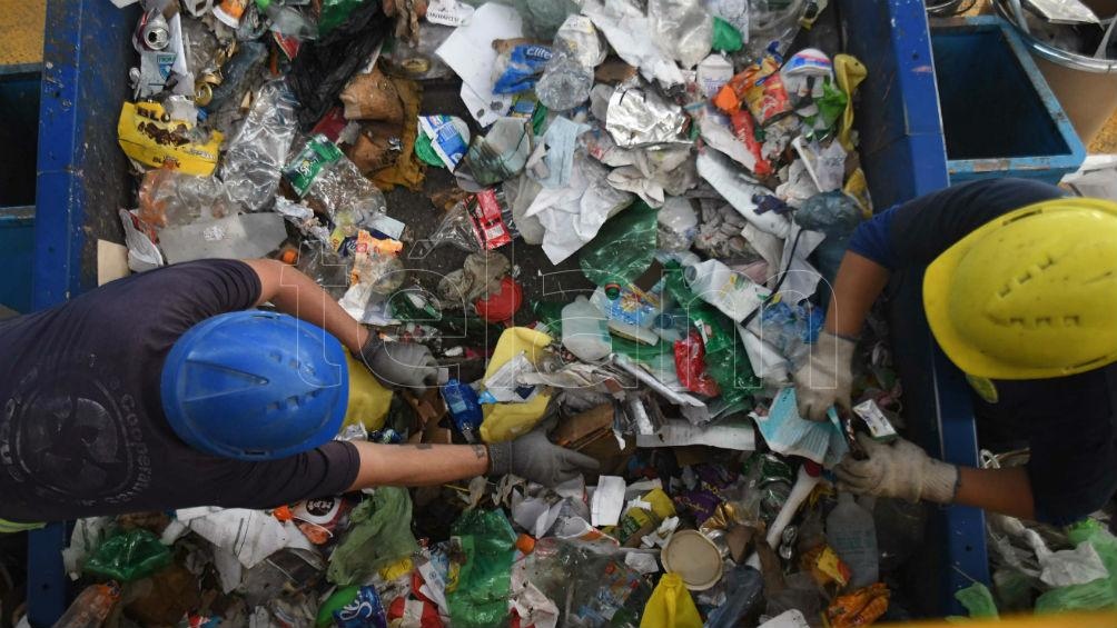 En Argentina se producen aproximadamente 930.000 toneladas de envases plásticos al año.